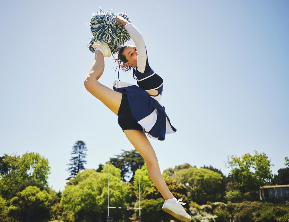 How to Become a Professional Cheerleader: Guide to Training and Competitions
